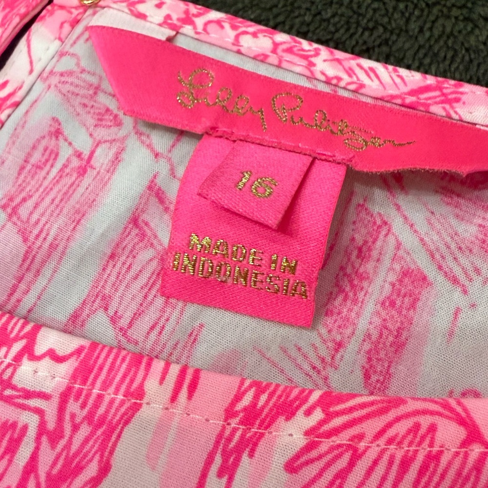 Lilly Pulitzer Vibrant Pink Blouse with Puff Sleeves - Picture 9 of 9
